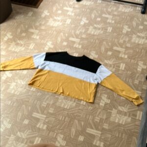 Women’s Boyfriend Tee (oversized:crop xs) Hollister Colorblock Top